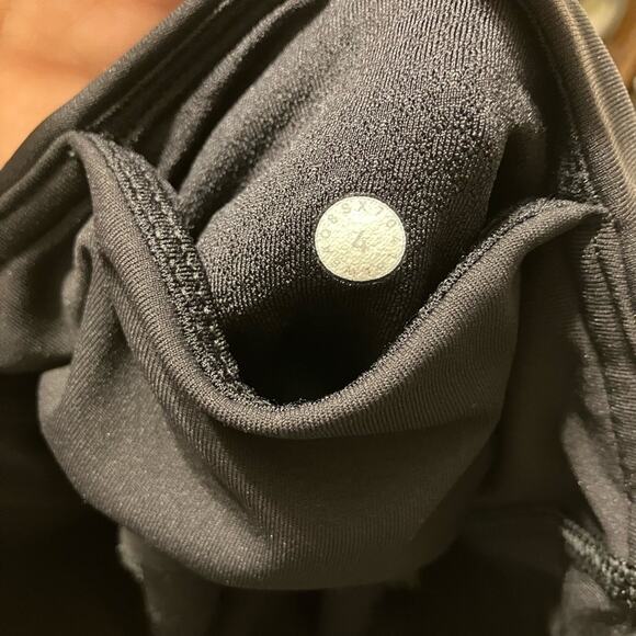 Lululemon Wunder Under Crop High-Rise‎ Black Velvet Floral Flocked 21 Sz 4 - Picture 10 of 13